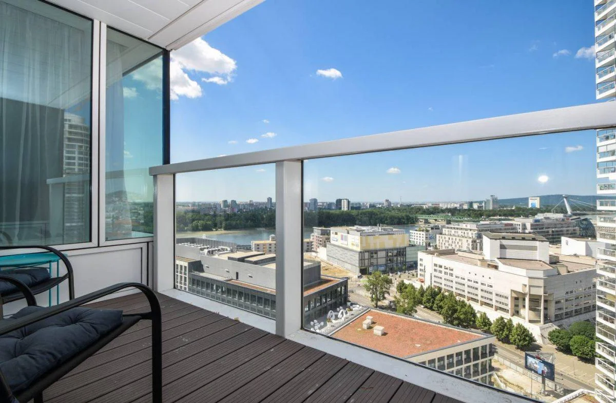 Трехкомнатная квартира аренда Братислава Panorama City — фото 4