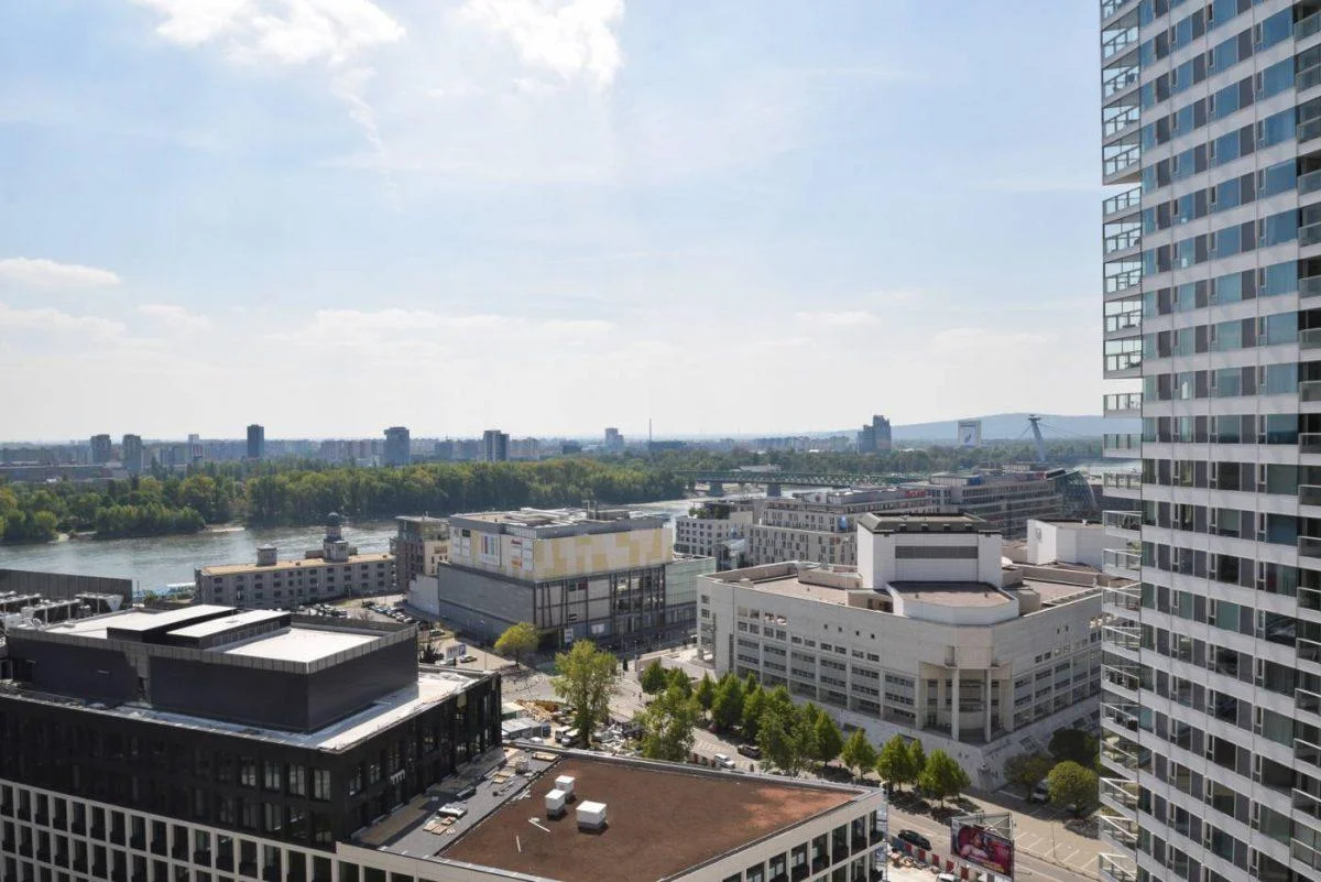 Трехкомнатная квартира аренда Братислава Panorama City — фото 2