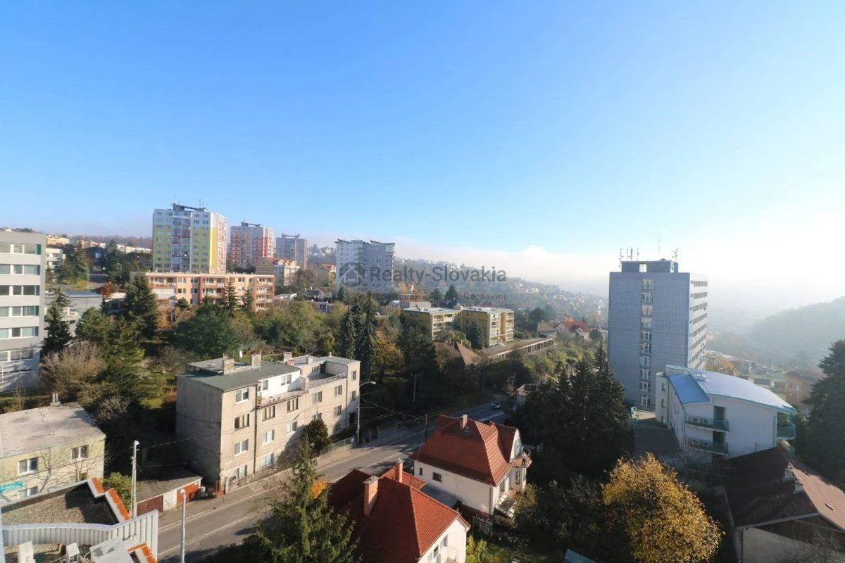 Вид на город с высоты — 2-к квартира, аренда, Братислава