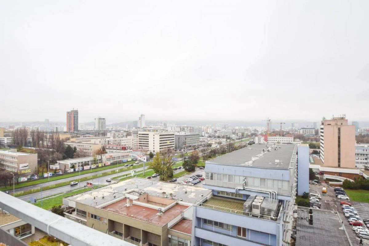 Трёхкомнатная аренда Братислава Ружинов Axton — фото 11