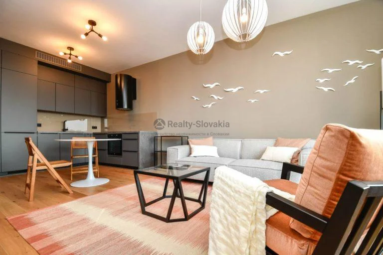 SKY PARK Двухкомнатная квартира аренда Братислава 11 этаж