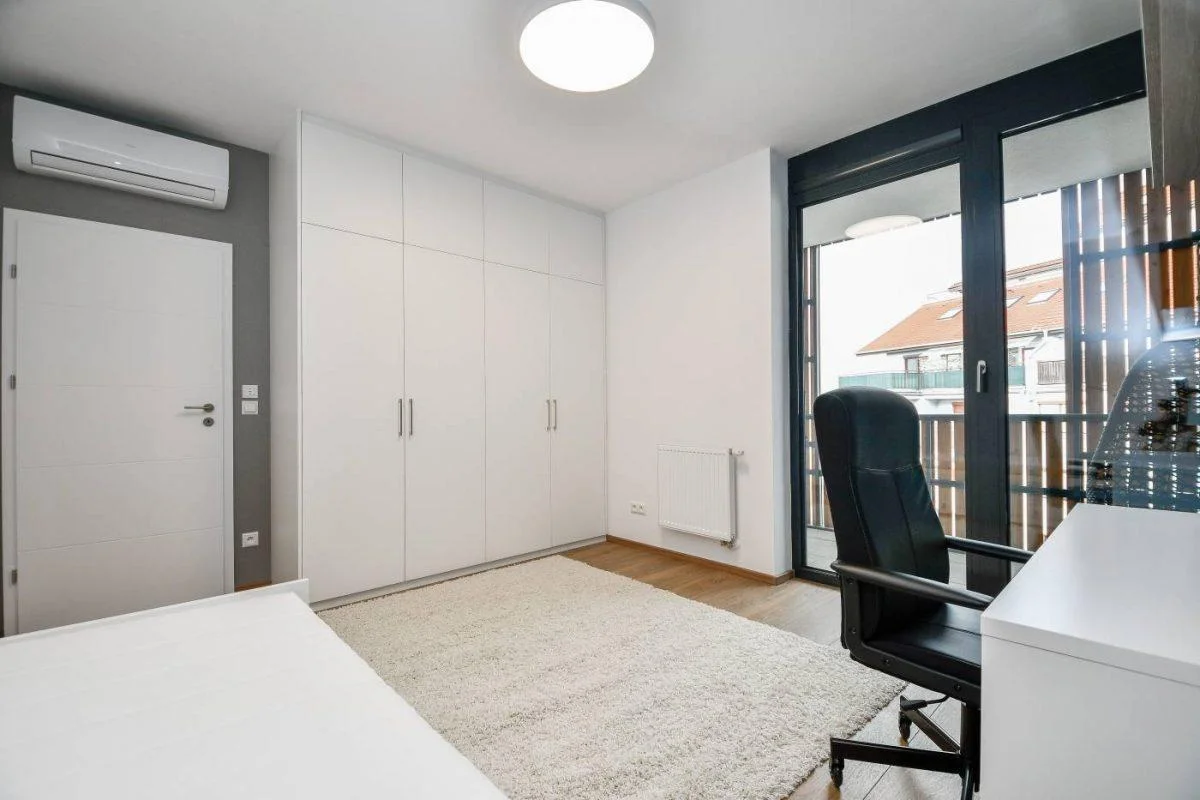 Четырехкомнатная аренда Братислава LifePark Residence — фото 22