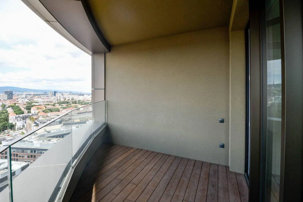 Четырехкомнатная новая аренда Братислава SKY PARK — фото 25