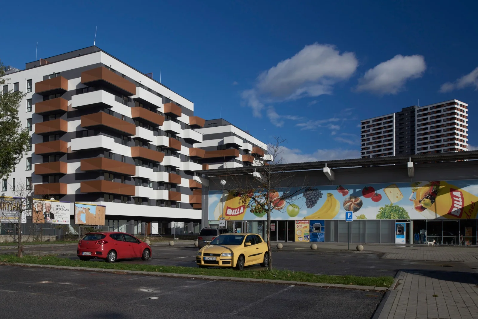 Многоэтажный жилой дом с балконами — аренда, Братислава