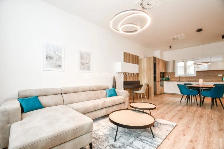 Новая 2-комнатная квартира в аренду жк Bezručova residence