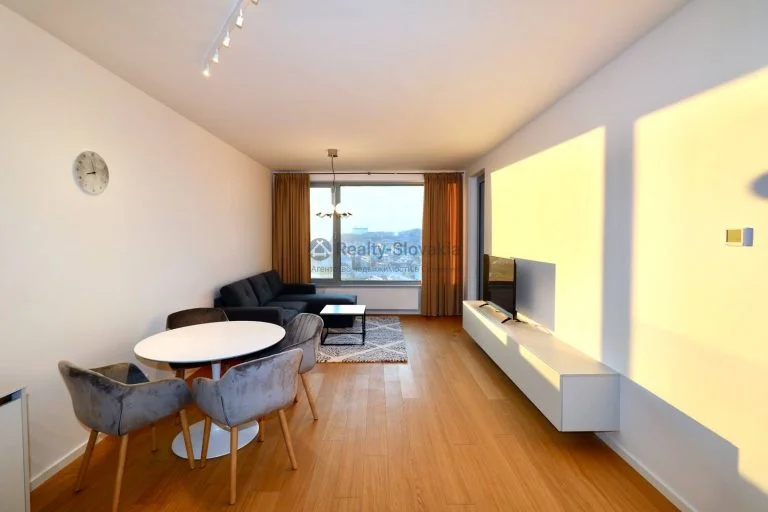 SKY PARK 2-к квартира аренда Братислава 16 этаж