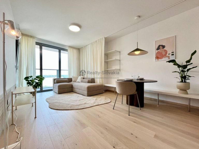 Просторные 2-к апартаменты Братислава аренда Eurovea Tower 11 этаж