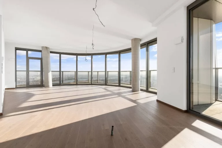 EUROVEA TOWER четырехкомнатная квартира продажа