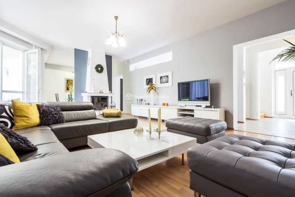 4-к дом продажа Братислава Rusovce — фото 1