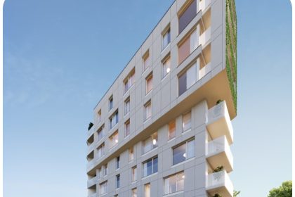Проект Kramáre Living: Двухцветный фасад в вечернем освещении