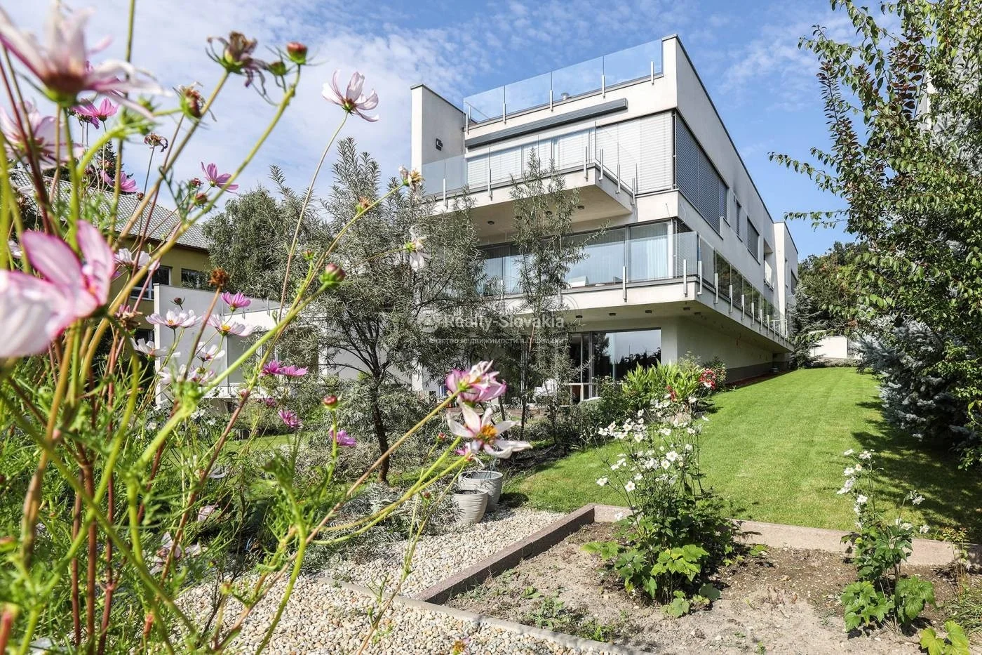 Аренда 5-комнатной квартиры 194 м² в Братиславе — Vila Terézia, Tajovského
