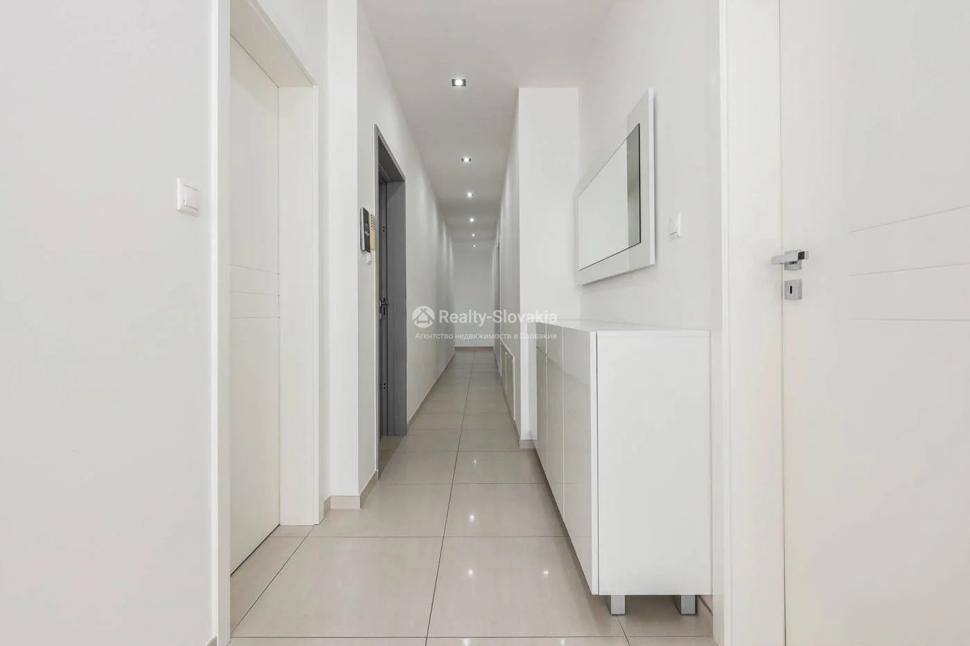 Аренда 5-комнатной квартиры 194 м² в Братиславе — Vila Terézia, Tajovského — фото 11