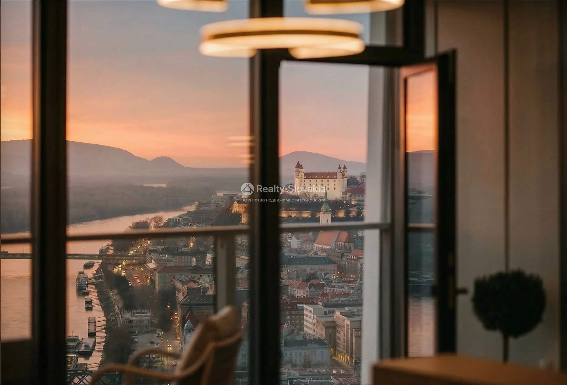 3-к квартира аренда Братислава Eurovea Tower 37 этаж
